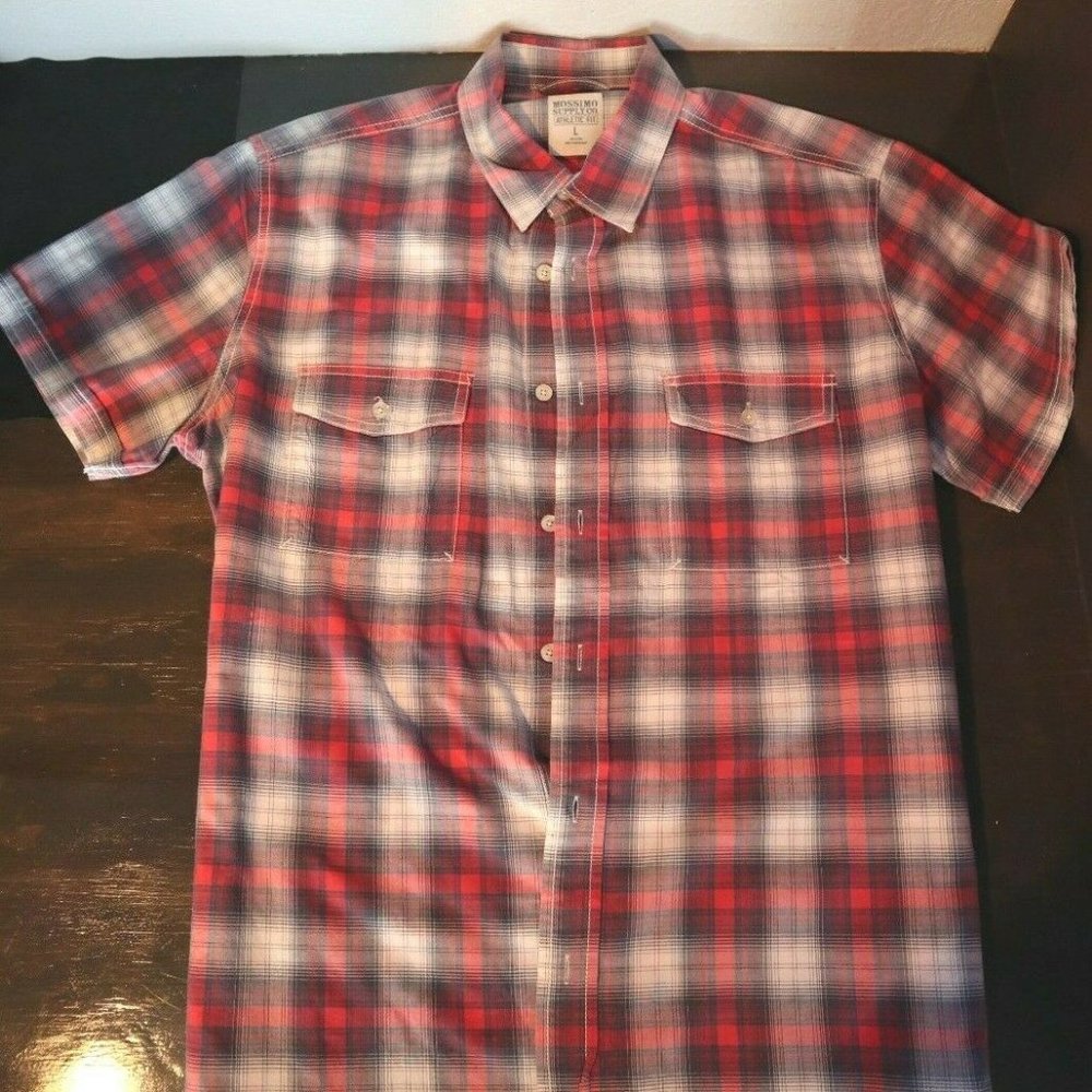 Mossimo Athletic fit Men's Shirt Short Sleeve Button Red/Blue/White Plaid Size L